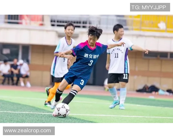 克劳沃绿茵阳光足球助力青少年成长与健康运动新风尚